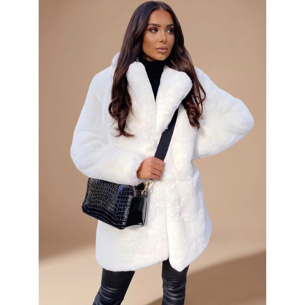 Dorothea | Damen Winterjacke mit Teddy Design und langem Stil