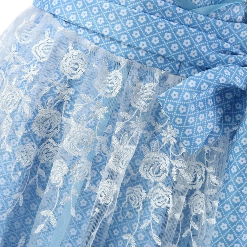Emilia | Damen Blaues Oktoberfest Dirndl Im Landhausstil