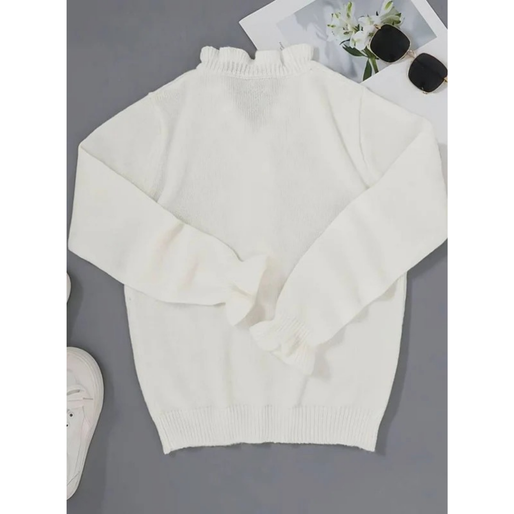 Roswitha | Damen Weiße Strickjacke mit Rüschen, V Ausschnitt und Knöpfen