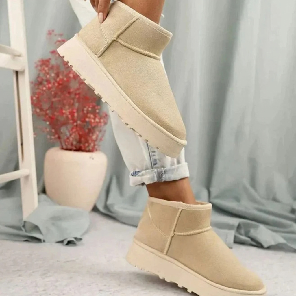 Theresa | Damen Stiefel mit Plateau und Slip On Design
