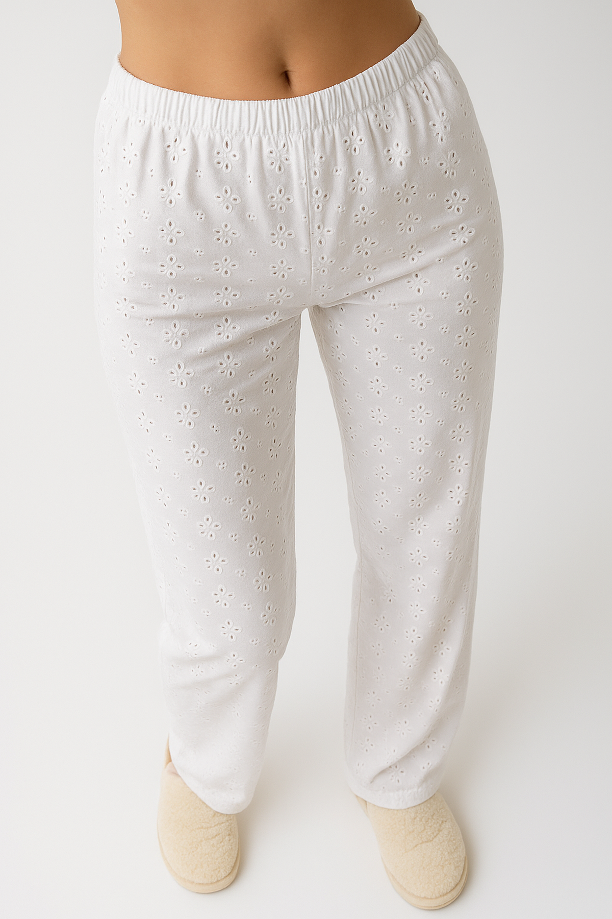 Weite Damenhose – Stilvolle Stickdetails & Bequeme Passform