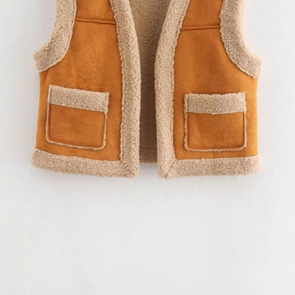 Adela | Damen Braune Weste mit Taschen und Fleece Details