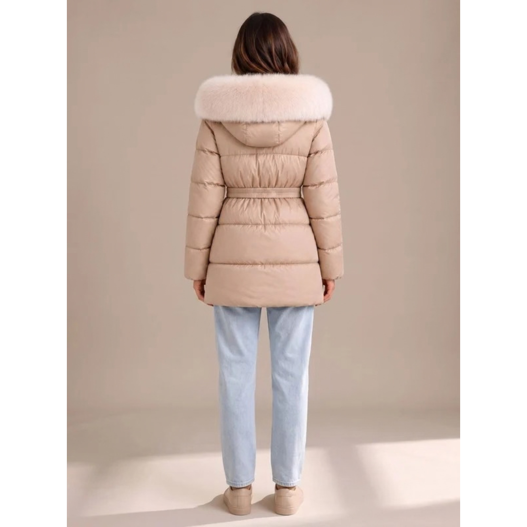 Adele | Damen Winterjacke mit Kapuze, Gürtel und Reißverschluss