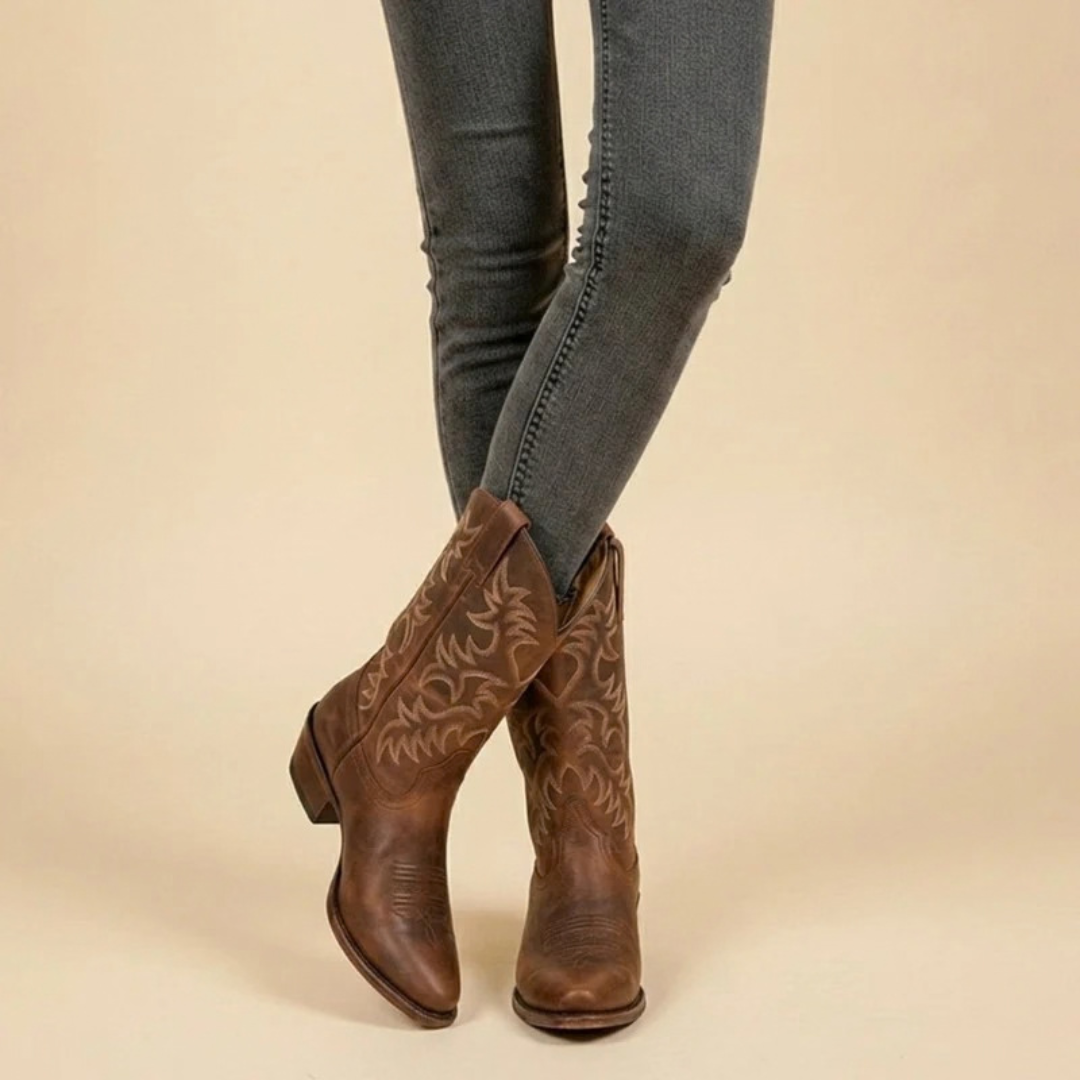 Allegra | Damen Orthopädische Cowboy Stiefel im klassischen Western Stil mit Stickerei