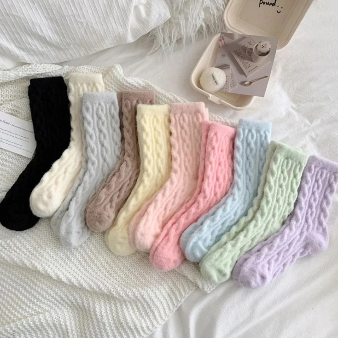 Amalia | Damen Trachtensocken mit Zopf design