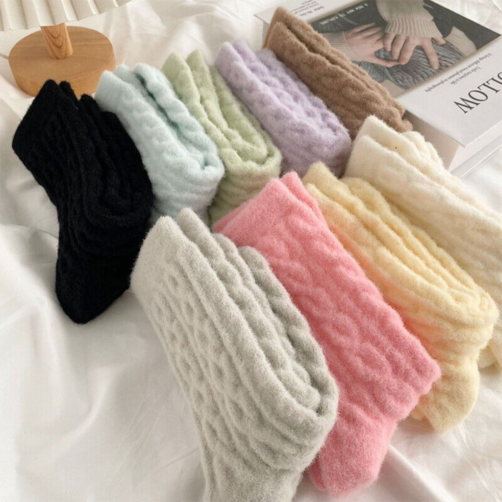 Amalia | Damen Trachtensocken mit Zopf design