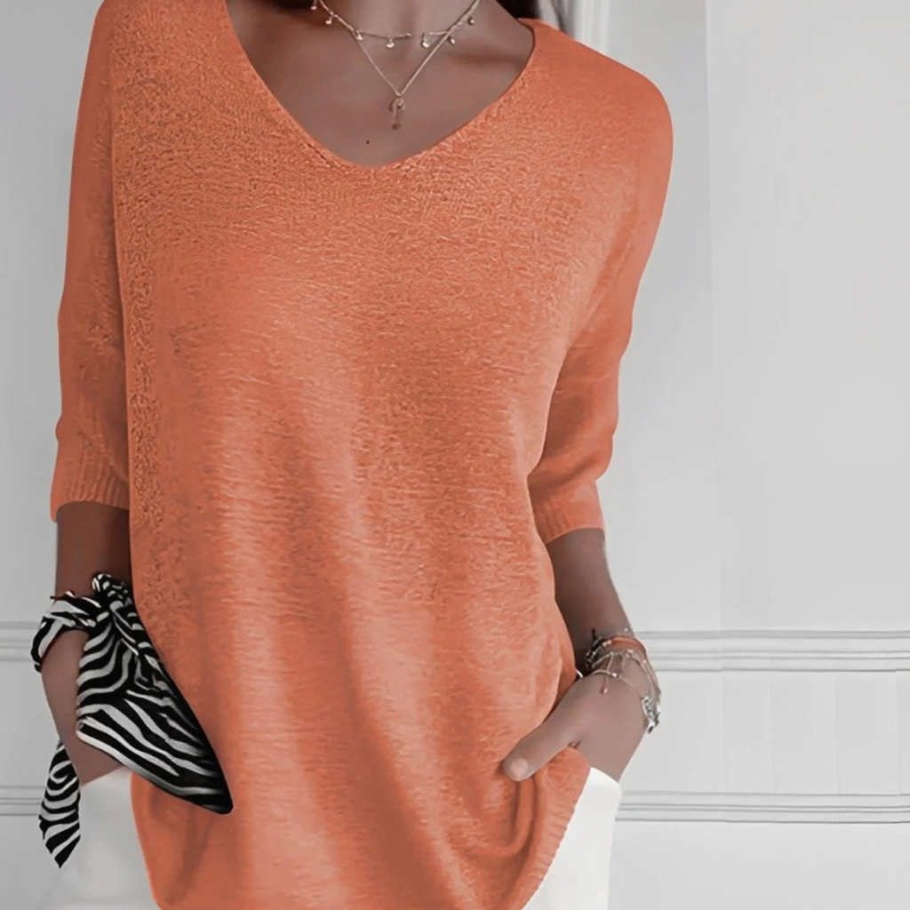 Bernadette | Damen Pullover mit V Ausschnitt und schlichtem Design