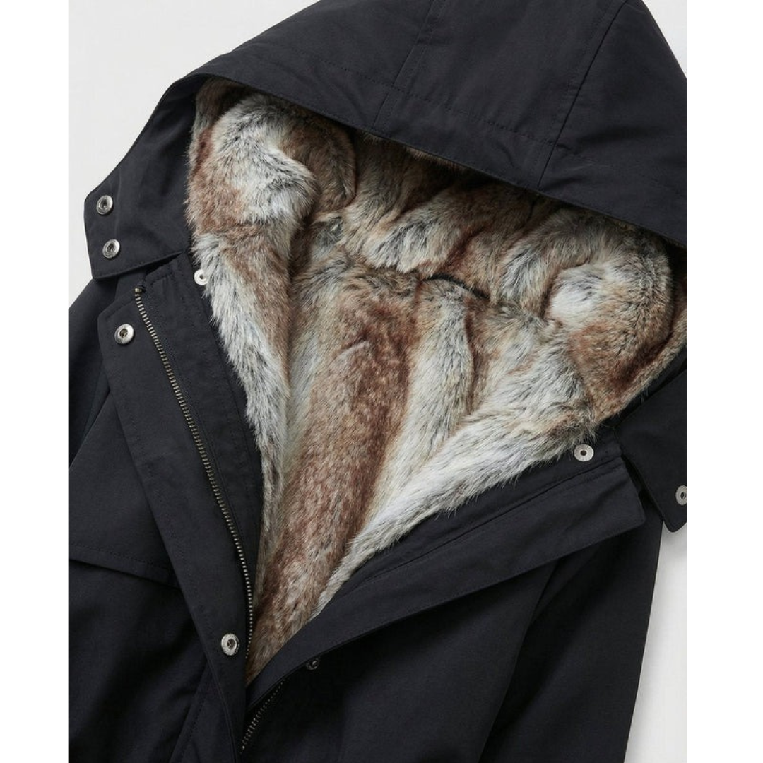 Brigitte | Damen Winterjacke mit Kapuze, Fell Detail, Gürtel Design und Langer Schnitt