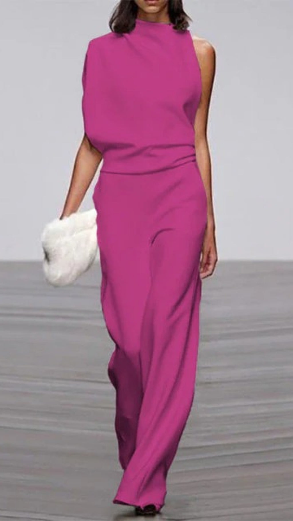 Damen Jumpsuit elegant geschnitten – Geeignet auch für eine Hochzeit
