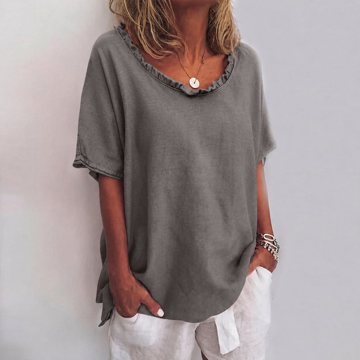 Marie | Damen Lockere Kurzarm-Bluse mit Rüschenkragen Leinenoptik