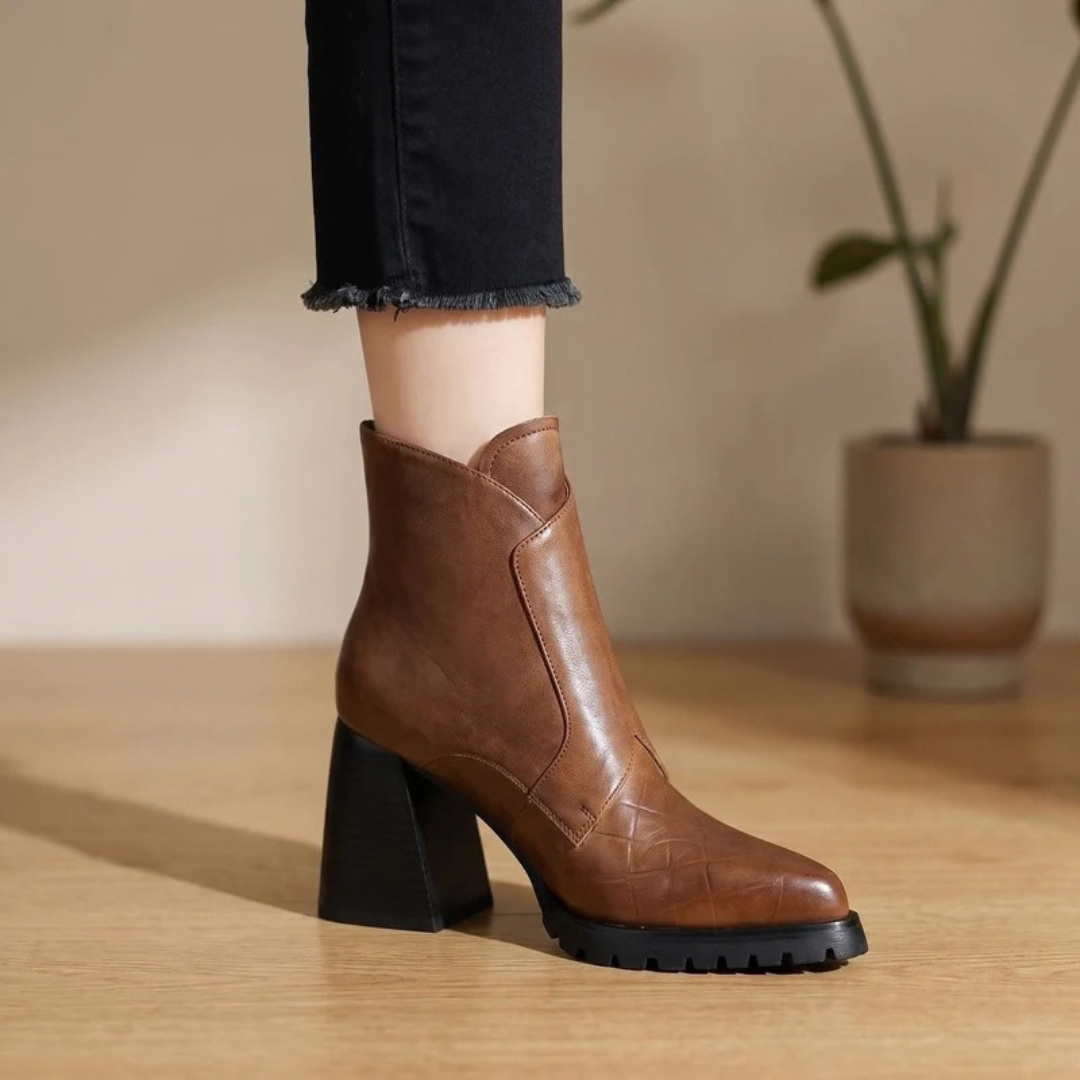 Doris | Damen Orthopädische Stiefeletten mit Schnalle und Absatz