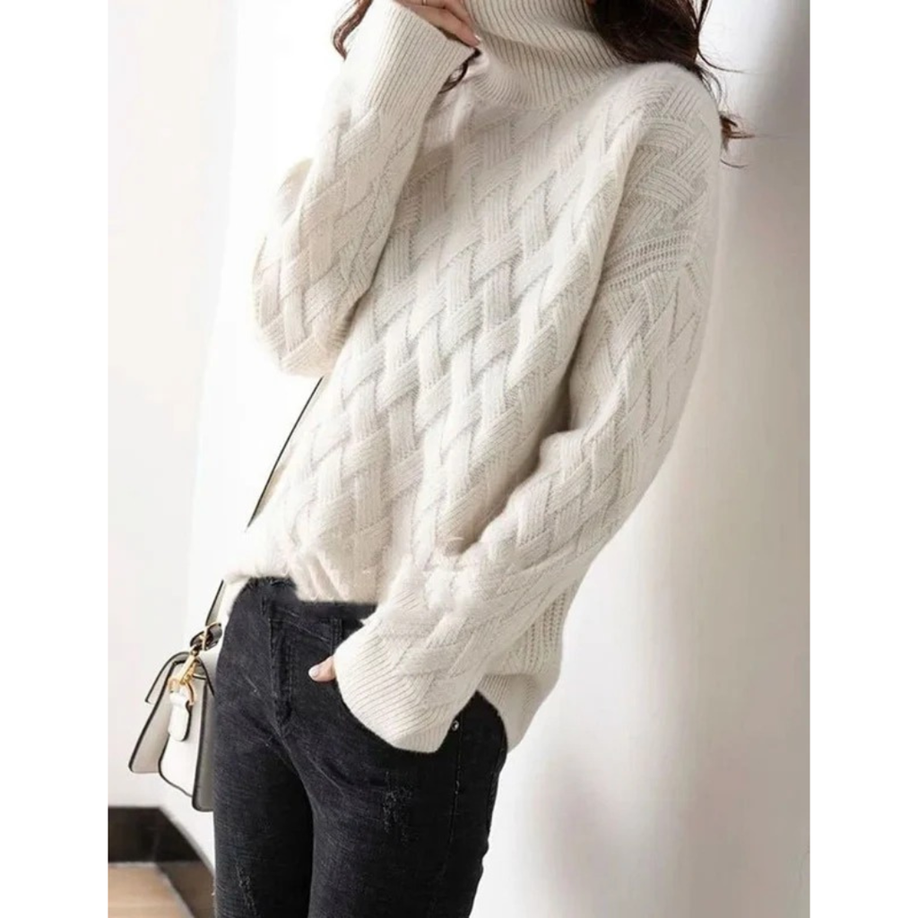 Dorothee | Damen Rollkragenpullover mit Kabel Design und Oversized Schnitt