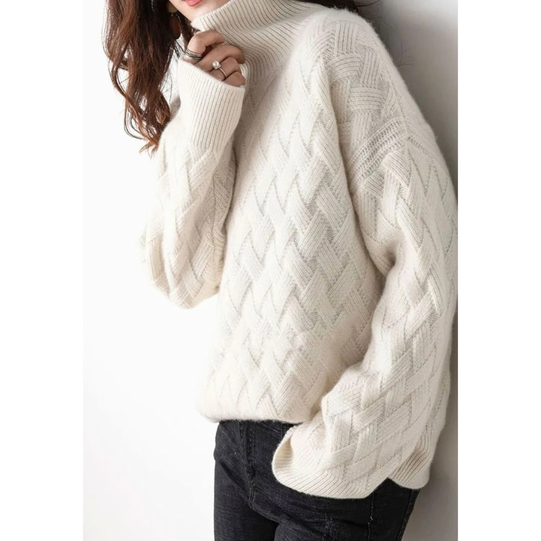Dorothee | Damen Rollkragenpullover mit Kabel Design und Oversized Schnitt