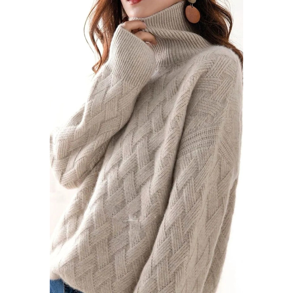 Dorothee | Damen Rollkragenpullover mit Kabel Design und Oversized Schnitt