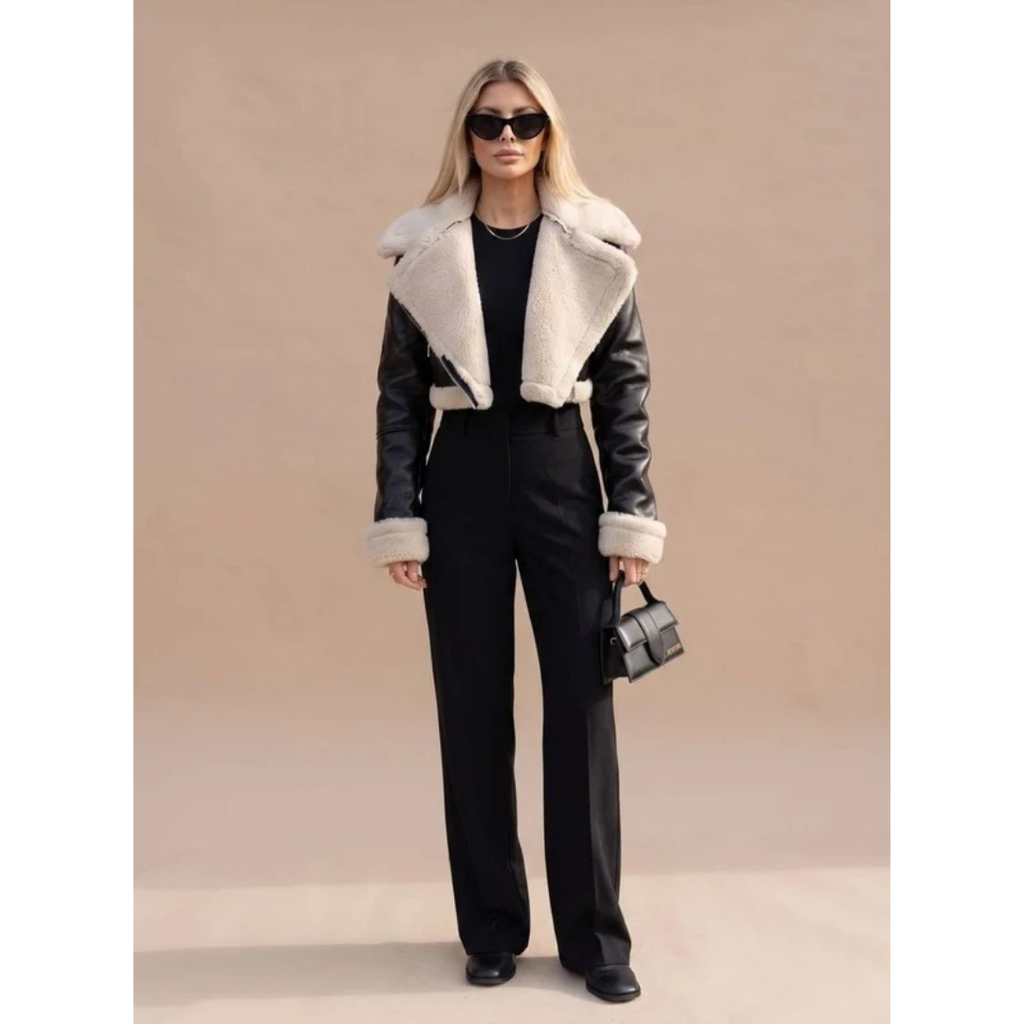 Dörte | Damen Schwarze Winterjacke mit Weichem Kragen, Reißverschluss und Druckknöpfen