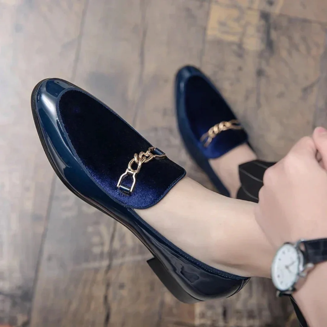 Elsa | Damen Klassische Slip-On Schuhe Loafer mit Kette