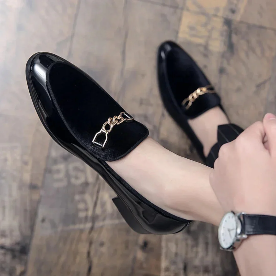 Elsa | Damen Klassische Slip-On Schuhe Loafer mit Kette