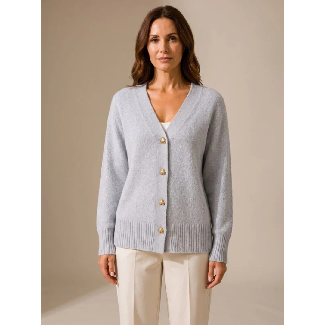 Faye | Damen Strickjacke mit V Ausschnitt und Herz Knöpfen