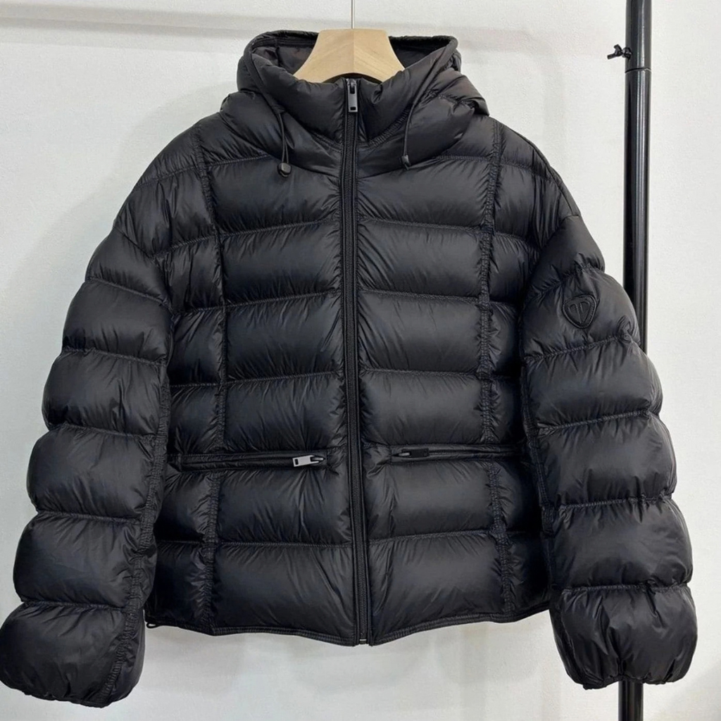 Freya | Damen Kurze Steppjacke mit Kapuze und Reißverschluss
