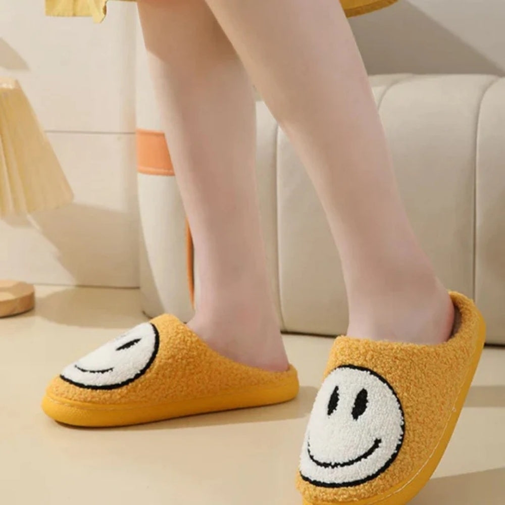 Hausschuhe mit Smiley-Design – Gepolsterte Hausschuhe für Zuhause