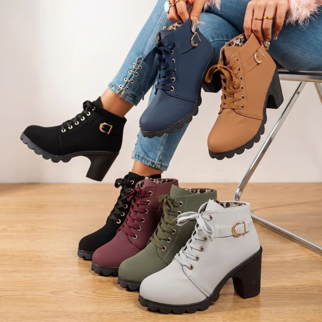 Irina | Damen Orthopädische Stiefeletten mit Schnallen und Absatz