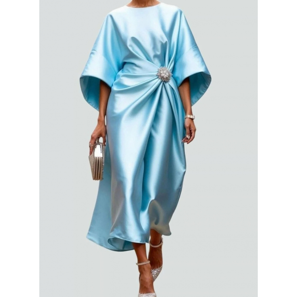 Jacqueline | Damen Abendkleid mit Falten Design und Brosche
