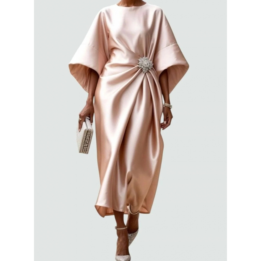 Jacqueline | Damen Abendkleid mit Falten Design und Brosche
