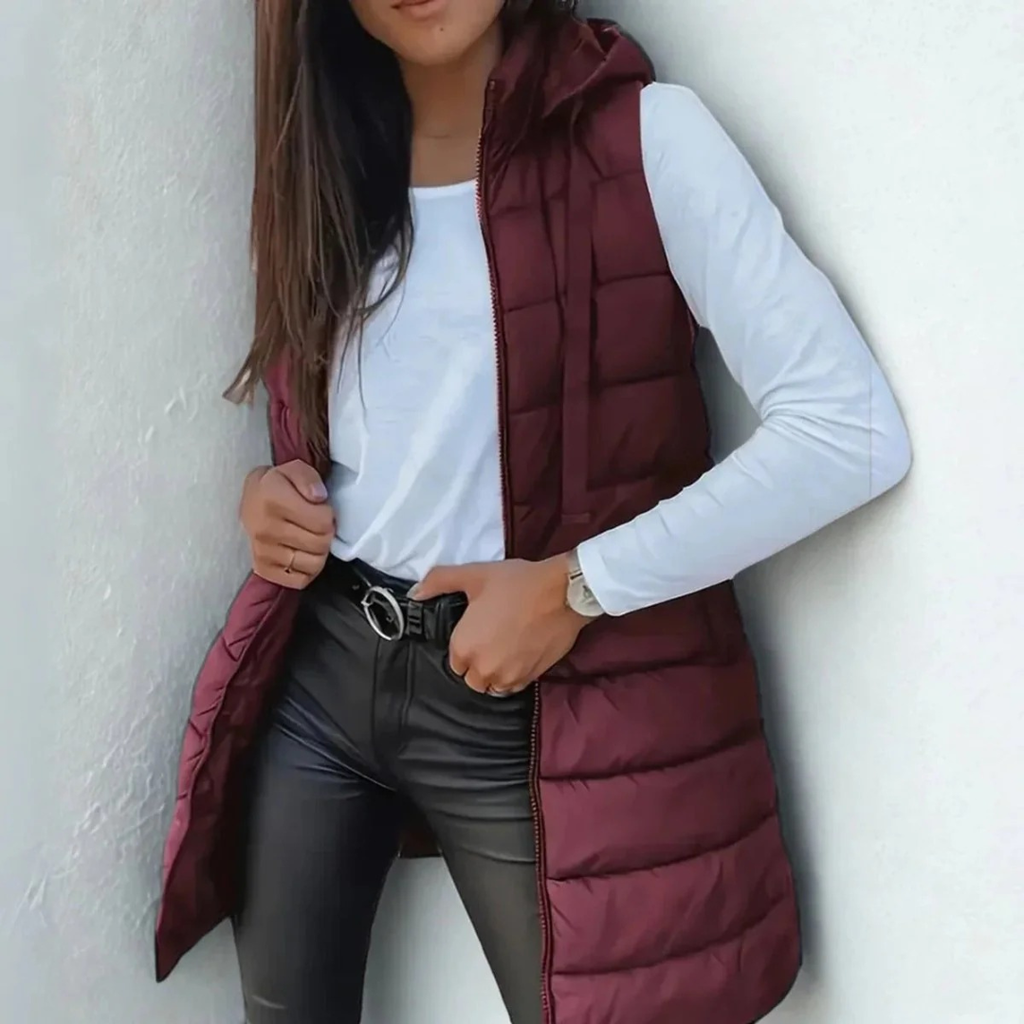 Karina | Elegante Damen Steppweste mit Kapuze als Alternative zur Jacke