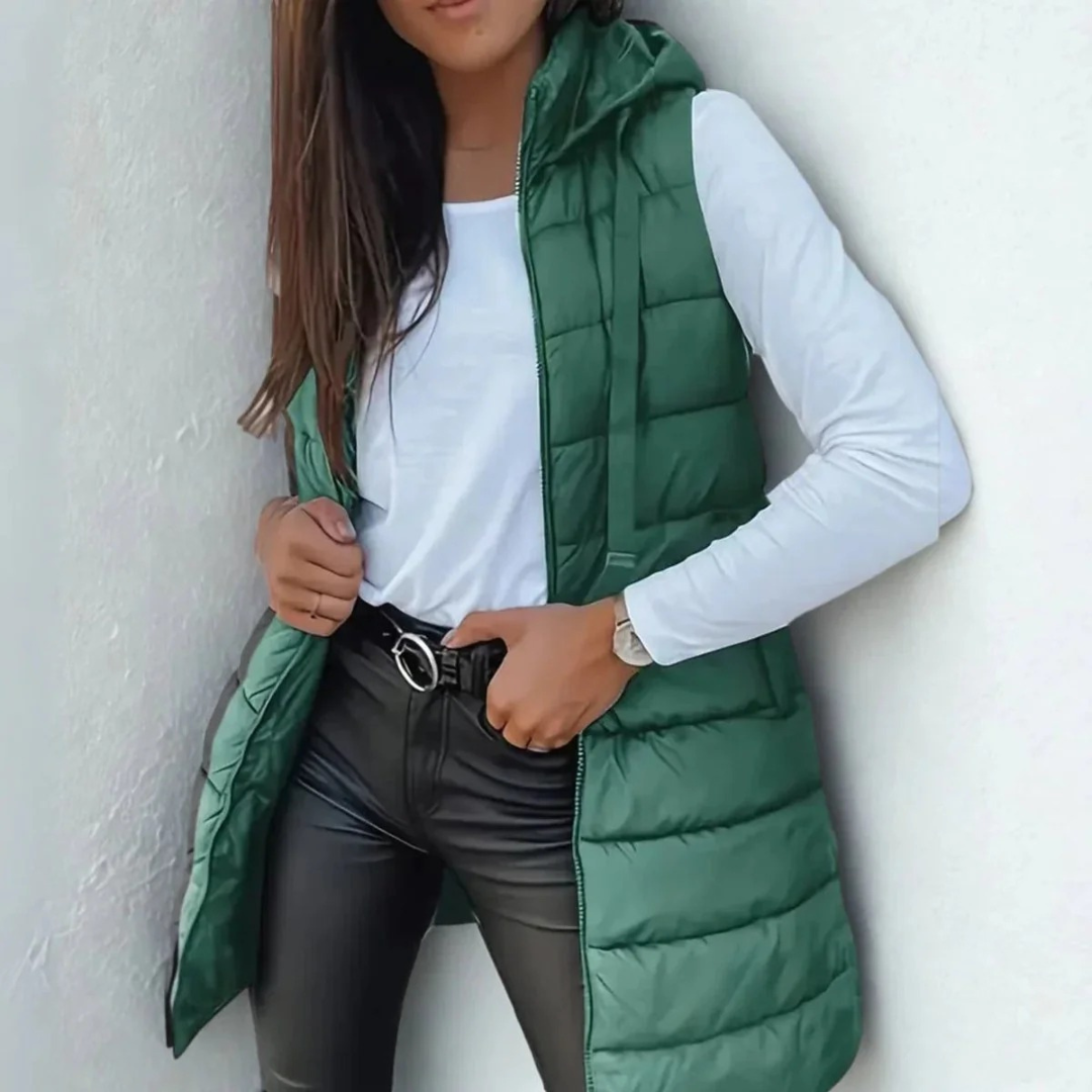 Karina | Elegante Damen Steppweste mit Kapuze als Alternative zur Jacke
