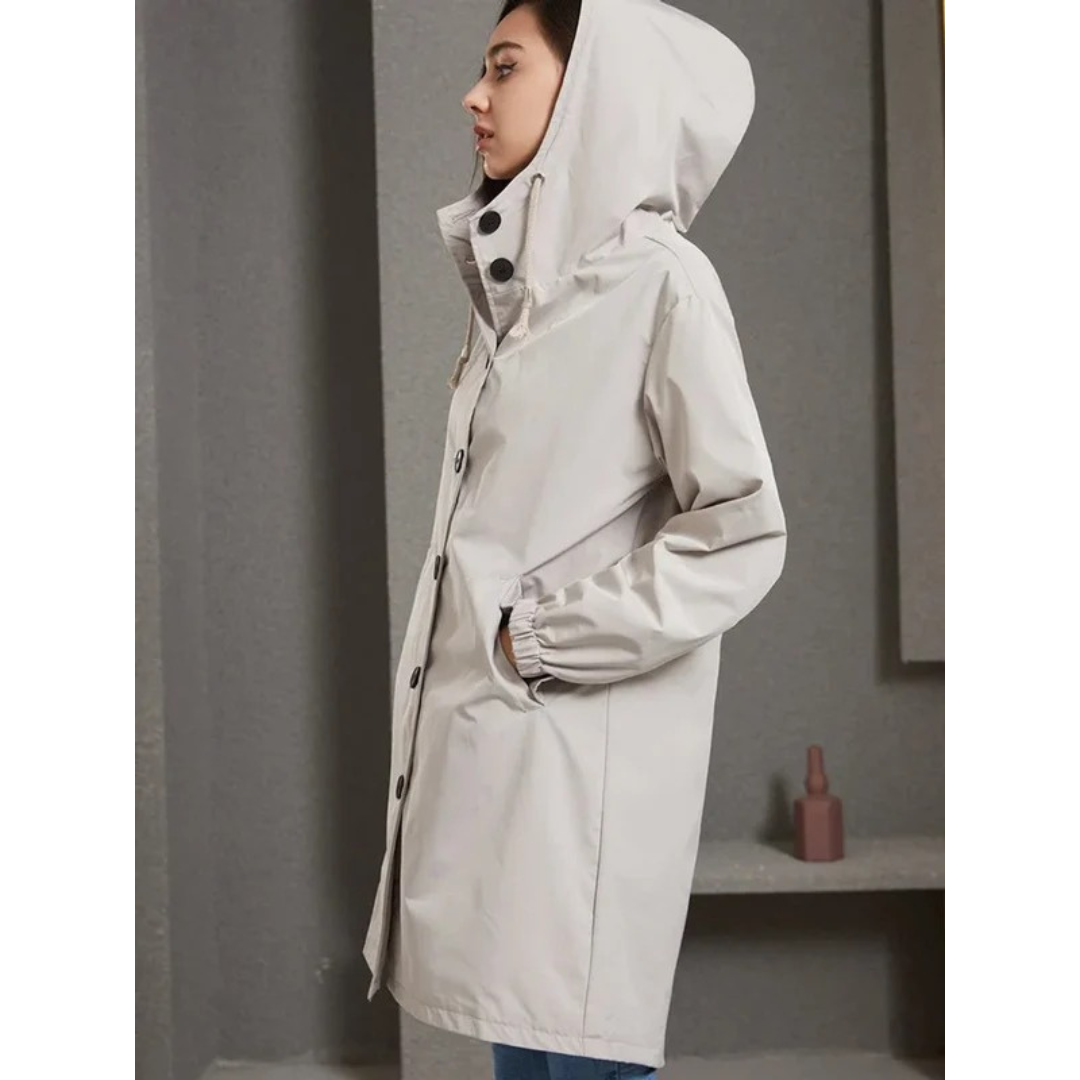 Karoline | Damen Regenjacke Wasserdicht mit Kapuze, Langer Mantel mit Taschen und Knöpfen