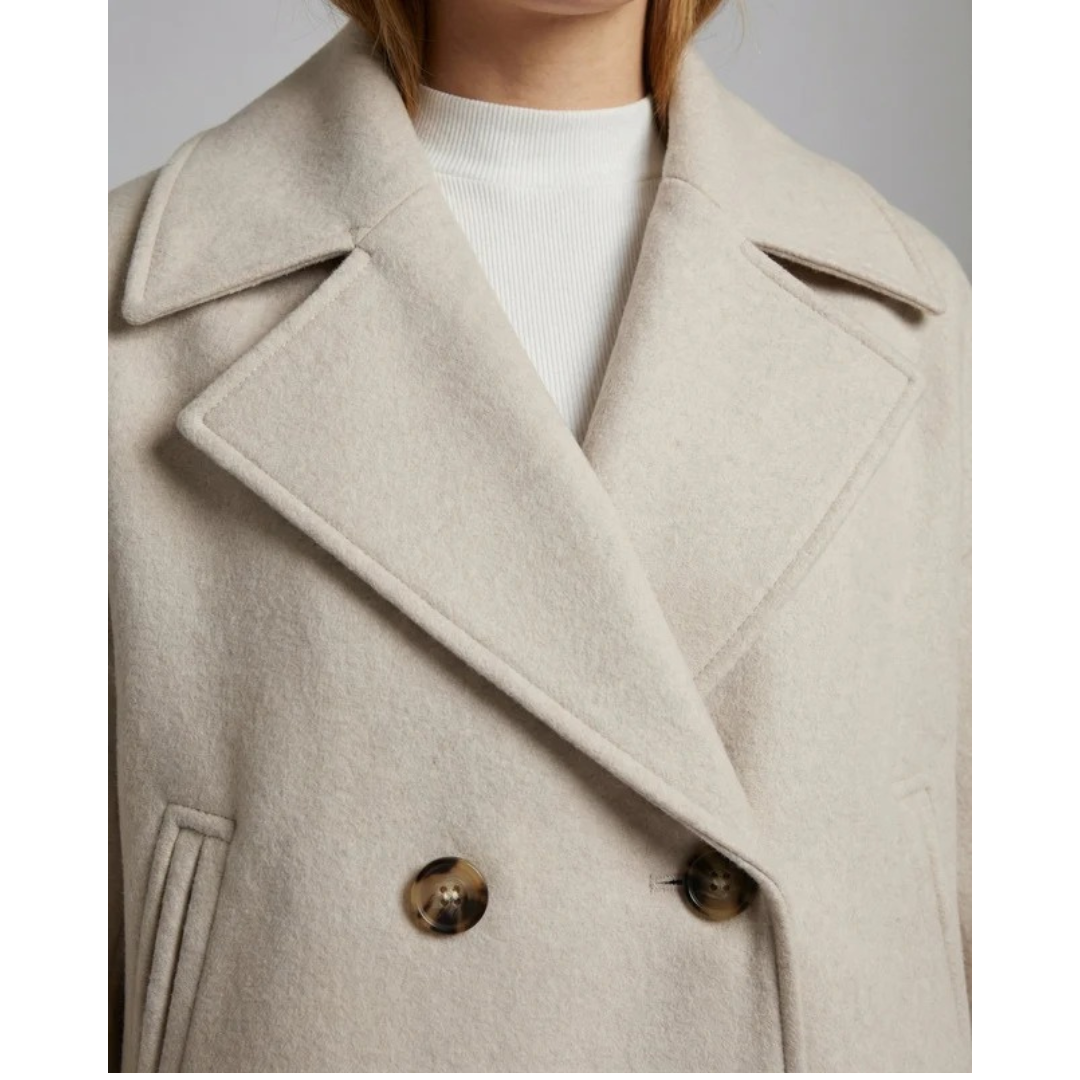 Laura | Damen Kurze Jacke mit Knöpfen