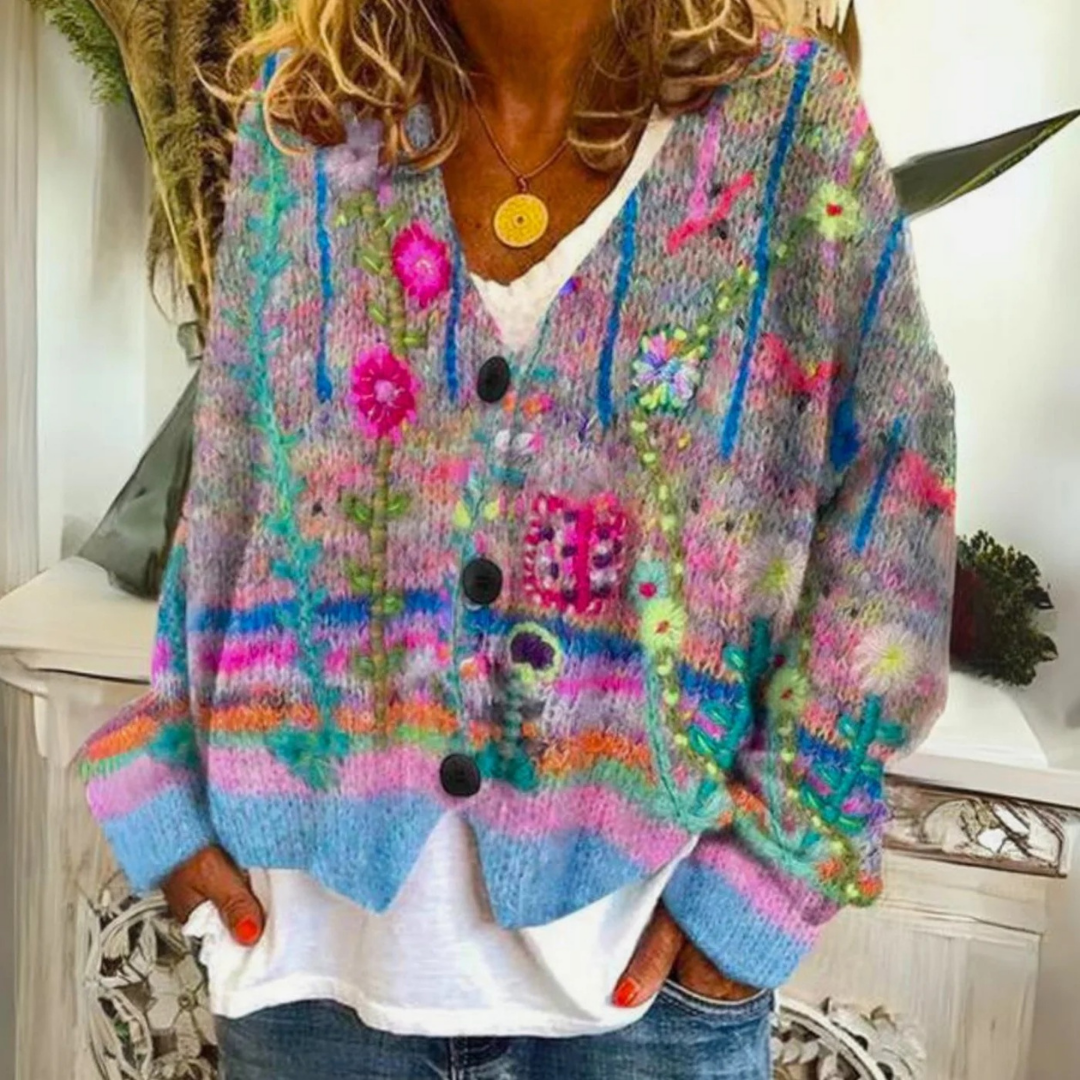 Lavinia | Damen Strickjacke mit V Ausschnitt, Knöpfen und Blumenmuster