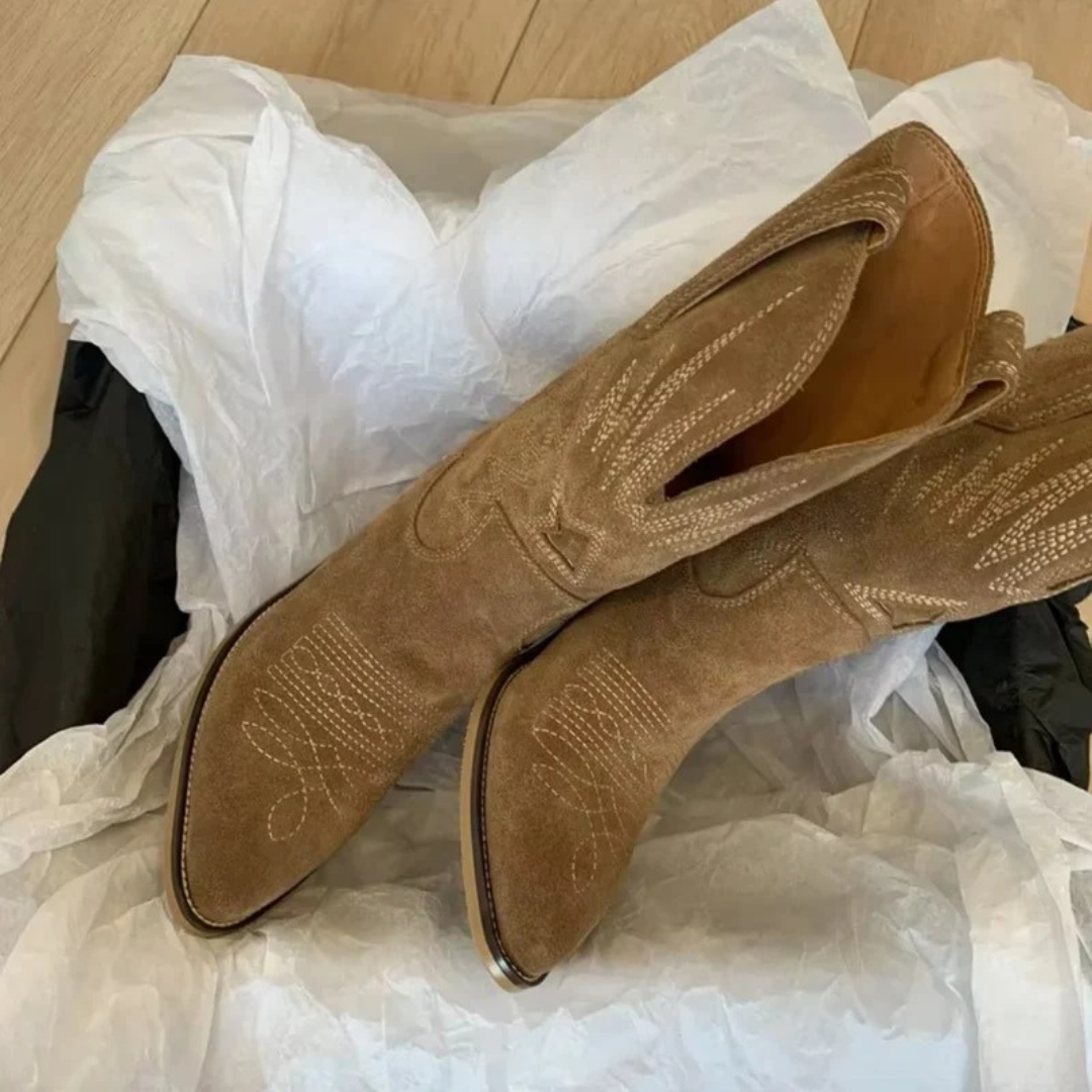 Lorena | Damen Orthopädische Wildleder Stiefel mit Stickerei und Western Design