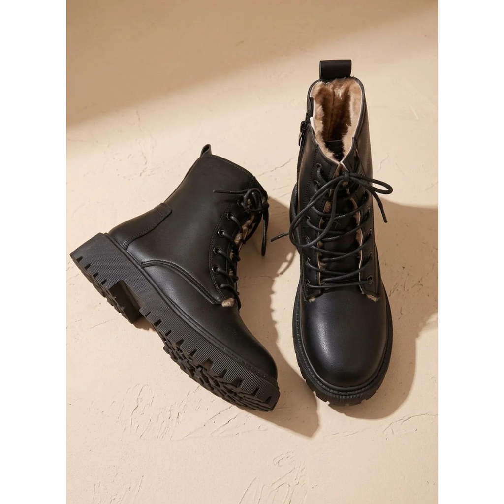 Madita | Damen Schwarze Orthopädische Stiefeletten mit Reißverschluss und Fütterung