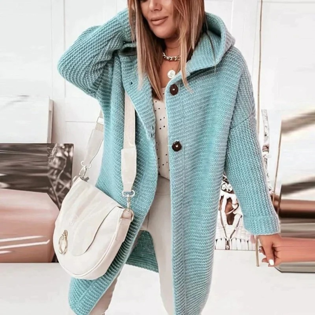 Margot | Damen Strickjacke mit Kapuze mit Grobem Strick und Knöpfen