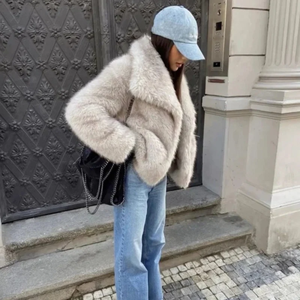 Mila | Damen Warme Winterjacke In Luxus Optik