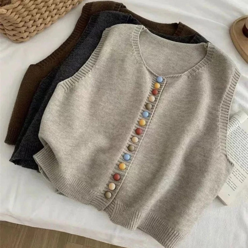 Ottilie | Damen Strickweste mit Farbigen Knöpfen