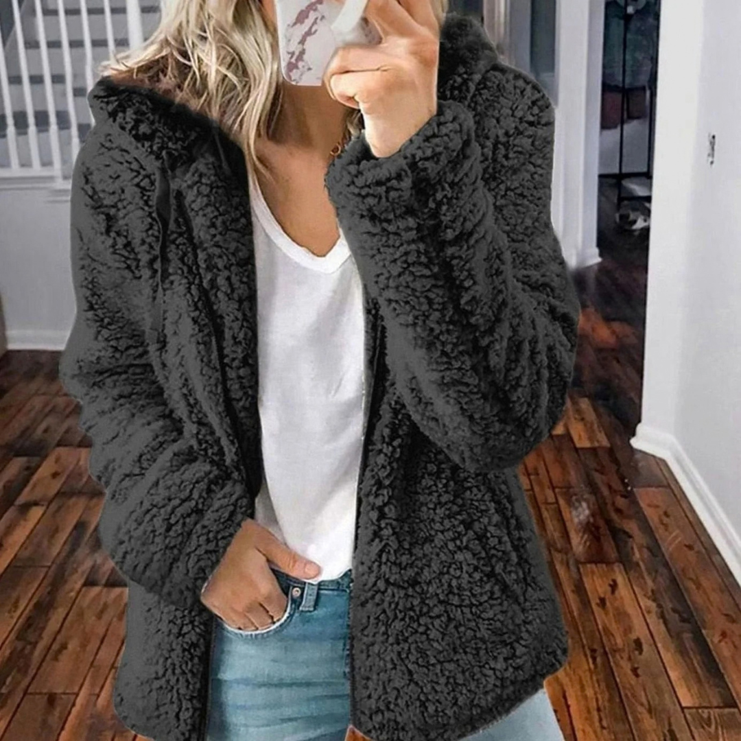 Rosalie | Damen Teddy Winterjacke mit Kapuze, Reißverschluss und Taschen im Oversize Stil