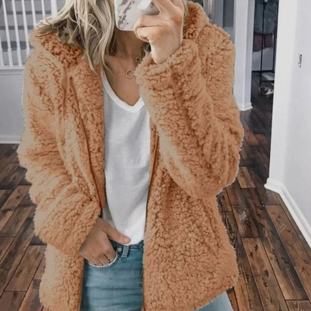 Rosalie | Damen Teddy Winterjacke mit Kapuze, Reißverschluss und Taschen im Oversize Stil