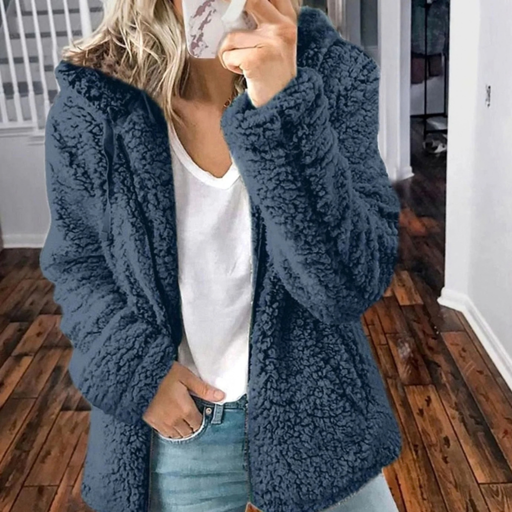 Rosalie | Damen Teddy Winterjacke mit Kapuze, Reißverschluss und Taschen im Oversize Stil