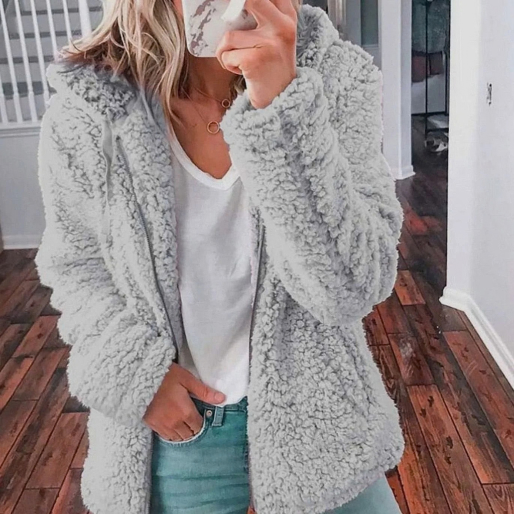 Rosalie | Damen Teddy Winterjacke mit Kapuze, Reißverschluss und Taschen im Oversize Stil