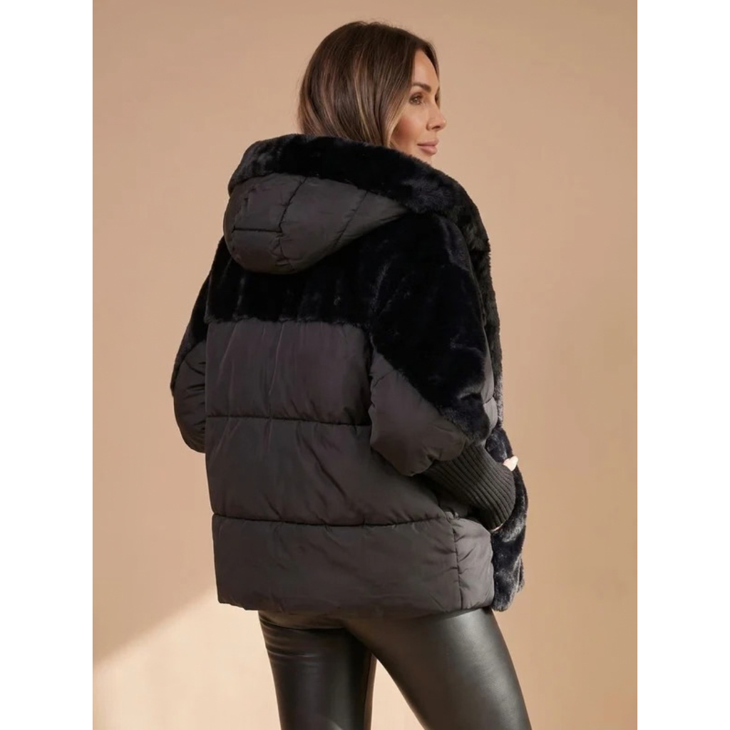 Roswitha | Damen Kurze Winterjacke mit Kunstfell, Kapuze und Bündchen