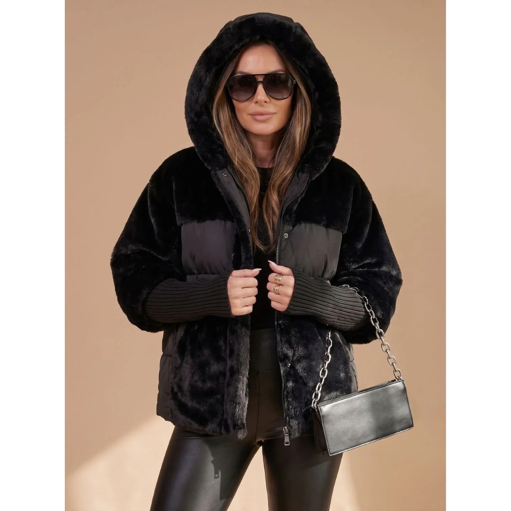 Roswitha | Damen Kurze Winterjacke mit Kunstfell, Kapuze und Bündchen
