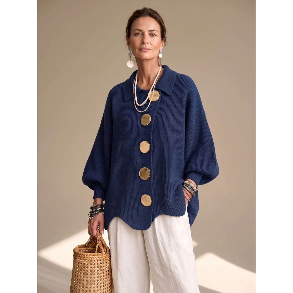 Roswitha | Damen Oversized Strickjacke mit goldenen Knöpfen
