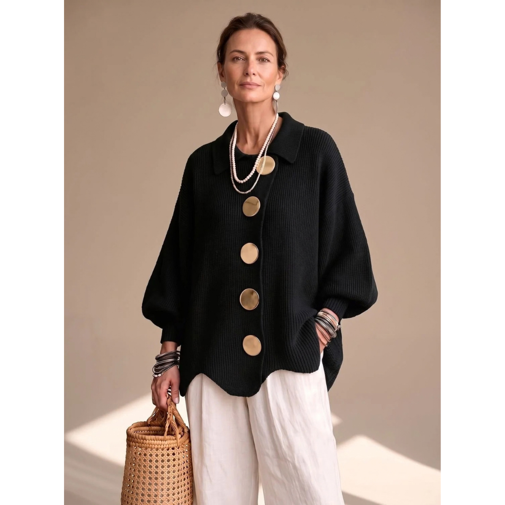 Roswitha | Damen Oversized Strickjacke mit goldenen Knöpfen