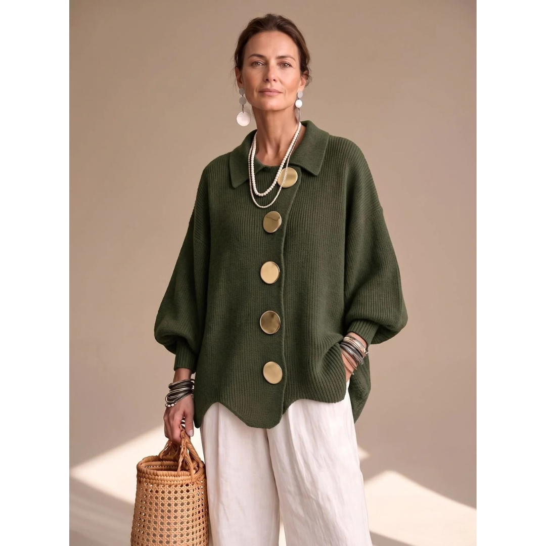 Roswitha | Damen Oversized Strickjacke mit goldenen Knöpfen