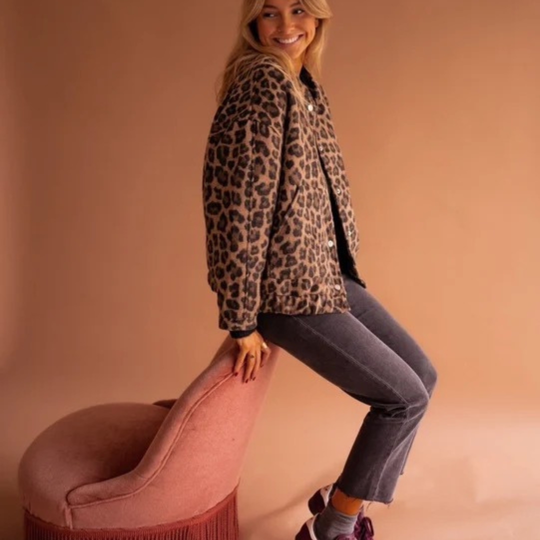 Sabrina | Damen Braune Steppjacke mit Leo Muster