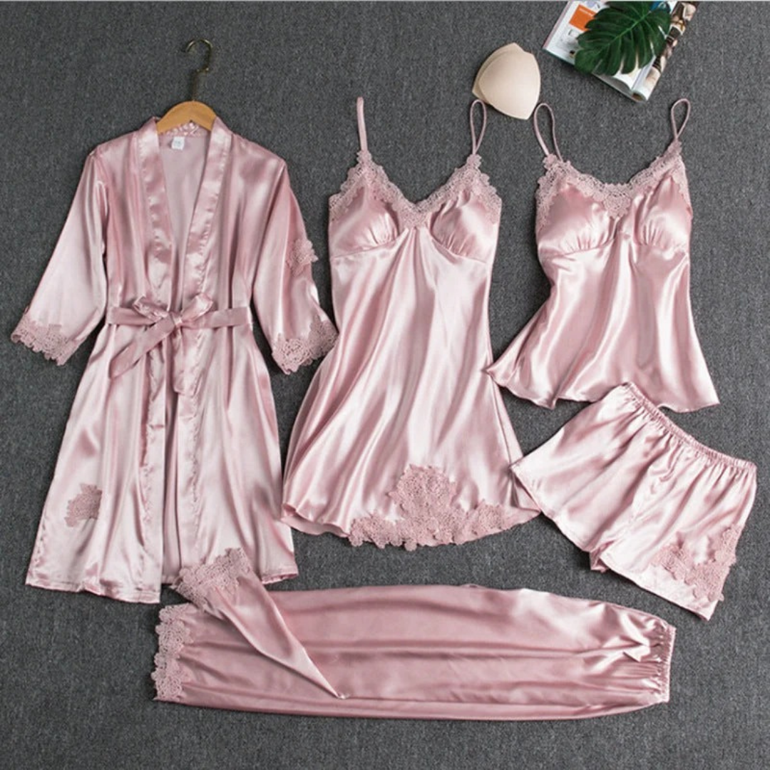 Skadi | Damen Pyjama Set mit Spitze und Morgenmantel