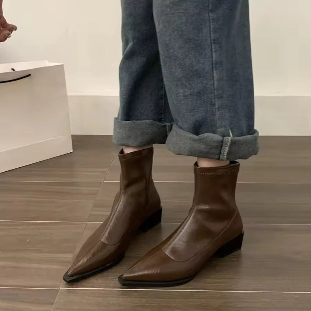 Stiefeletten mit Spitze für Damen – Schuhe für Abend und Büro