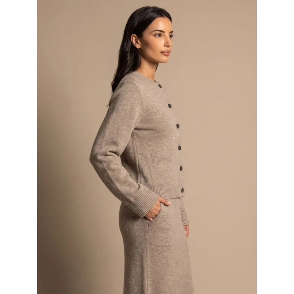 Thea | Damen Strickjacke mit Knöpfen und Taschen